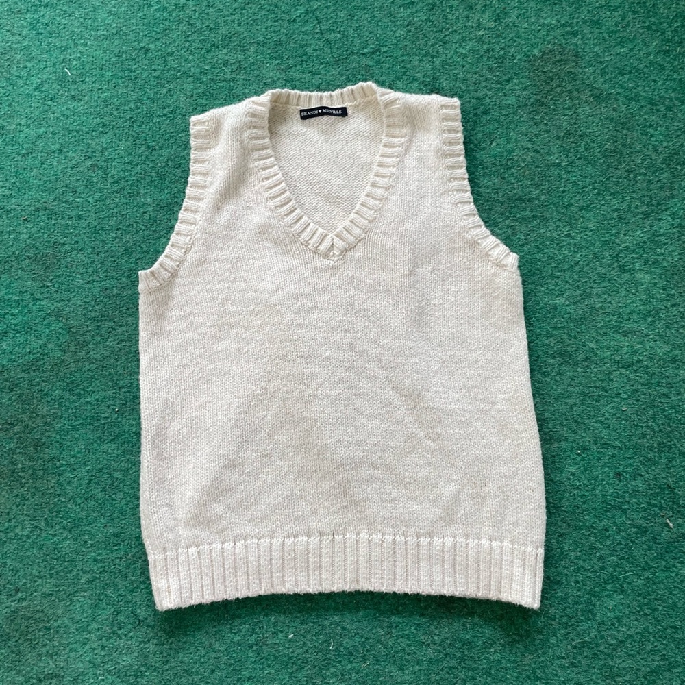 Brandy Melville Cream Vest 🌸